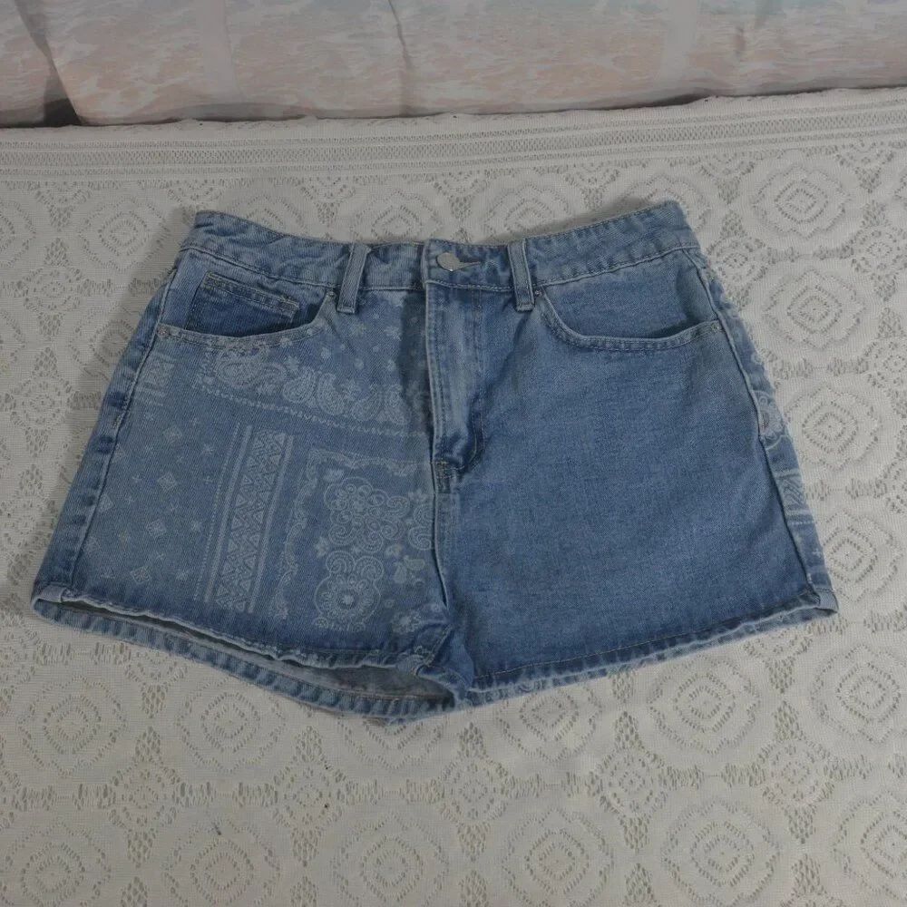 Angel Kiss Denim Shorts with Bandana like Pattern on One Side Size 9